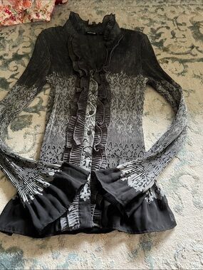 Apt. 9 Black and Gray Ruffled Ombre Button-Front Blouse
